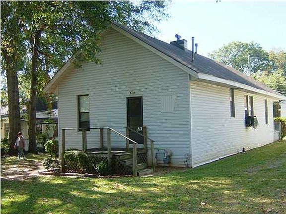 3rd image of 429 Buford St