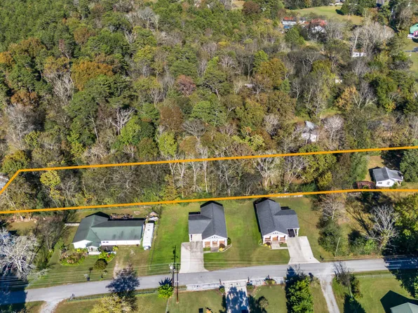 6807 Levi Rd, Hixson, TN 37343