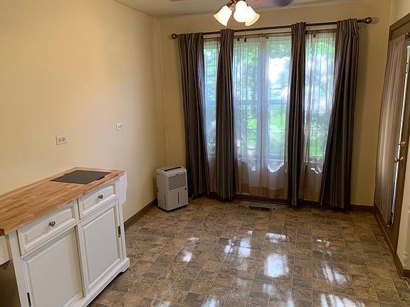 4th image of 1037 N Village Dr Unit 1