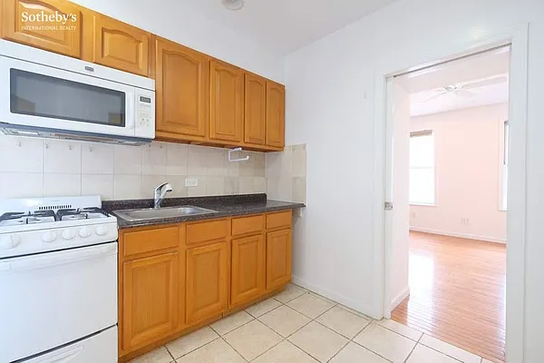 Rented by Sotheby's International Realty | media 10
