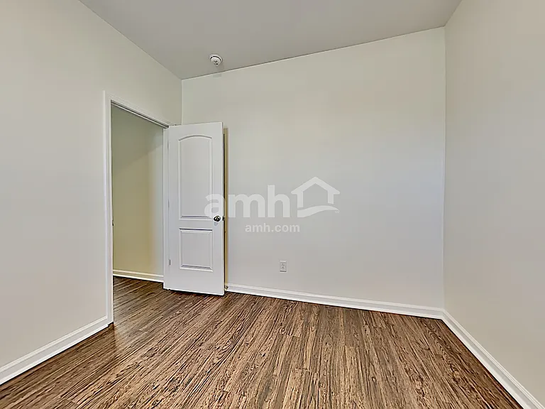 334 Cantley Ct — Photo 13