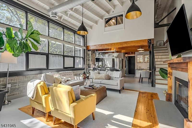 1st image of 51 Greenwood Ave #4