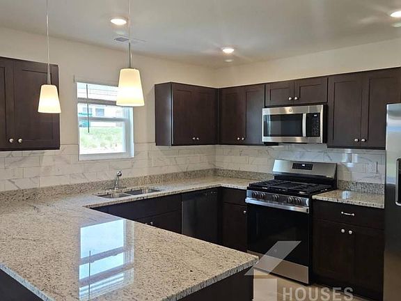3rd image of 338 Prosperity Ln