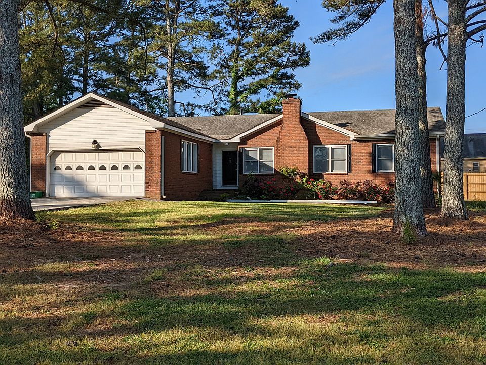 1st image of 2927 Brooks Dr
