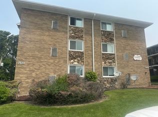 3920 W 115th Pl APT 2B, Alsip, IL 60803