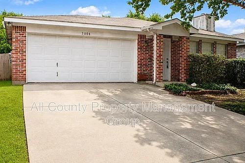 5808 Matt St Photo 1