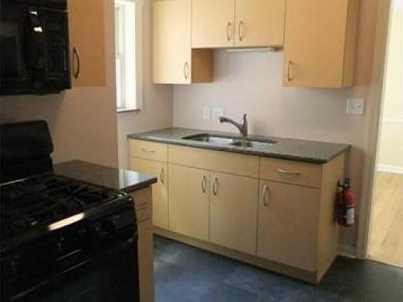 5th image of 3705 Rocky River Dr APT 3
