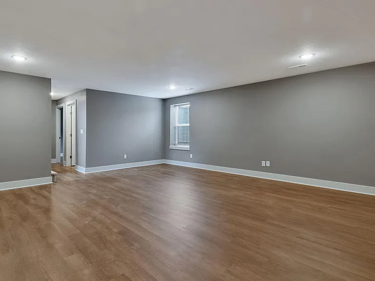 4617 S Doris Ct — Photo 41