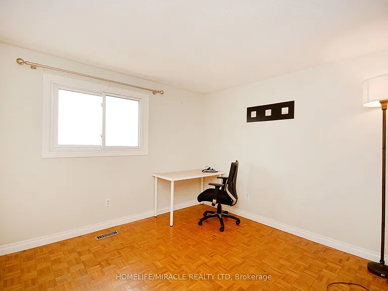 2335 Council Ring Rd — Photo 29