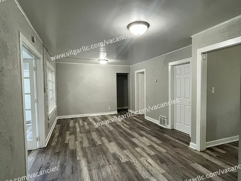6065 E 6th Pl — Photo 11