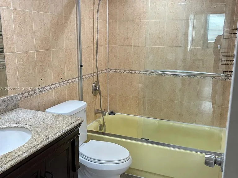 12500 NE 15th Ave #107 — Photo 6
