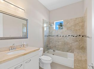 3240 NE 4th St, Pompano Beach, FL 33062