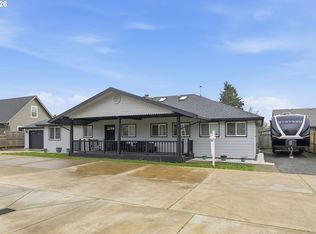 1271 Arcadia Dr, Eugene, OR 97401