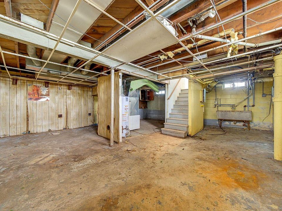 20th image of 8400 W Auer AVENUE