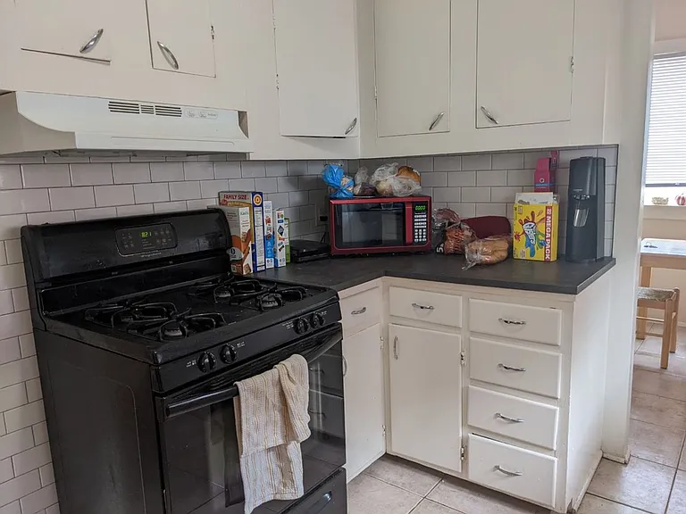 327 3rd Ave — Photo 98