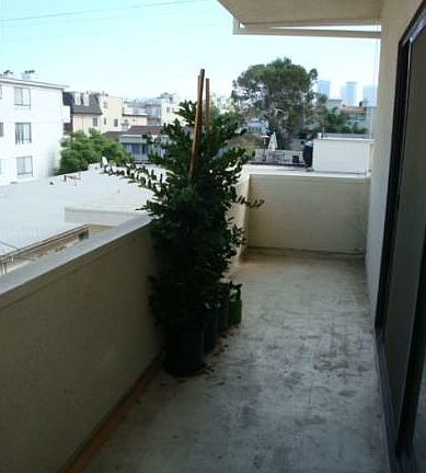 4th image of 1944 Glendon Ave APT 310