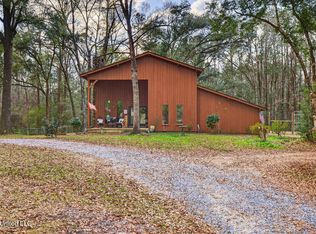 188 Devaughn Rd, Lucedale, MS 39452