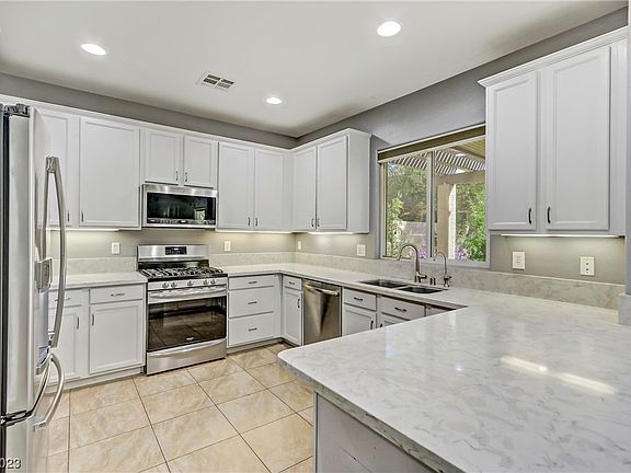 5th image of 6120 Watanabe St
