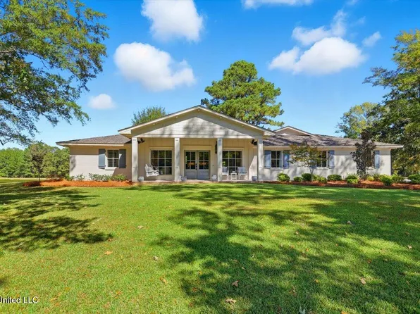 818 N Agency Ln, Ridgeland, MS 39157