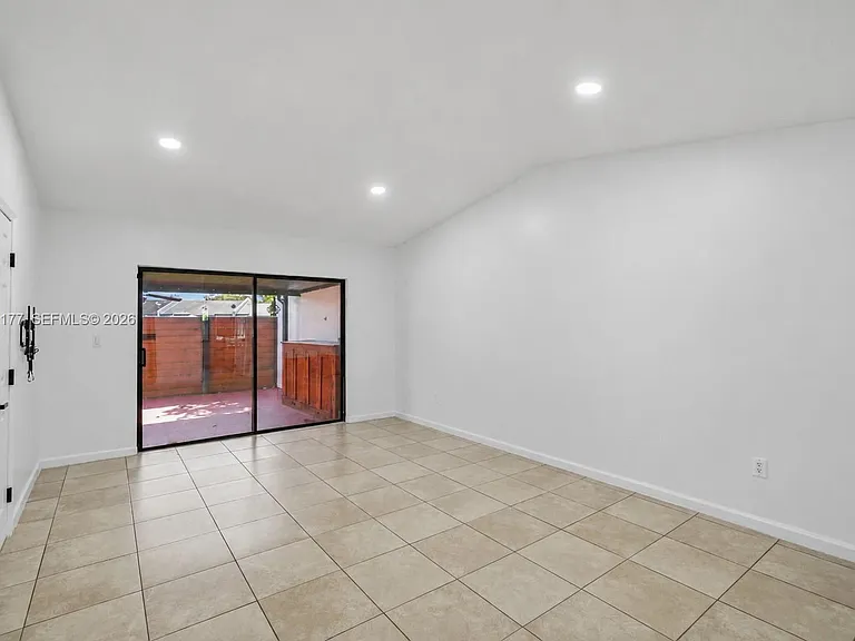 5113 SW 138th Avenue Cir — Photo 4