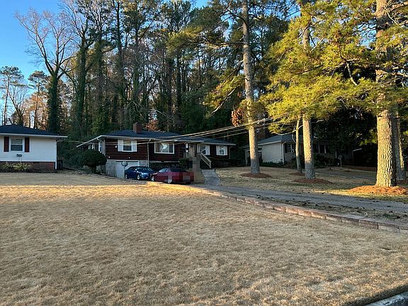 3rd image of 2190 Beecher Cir SW