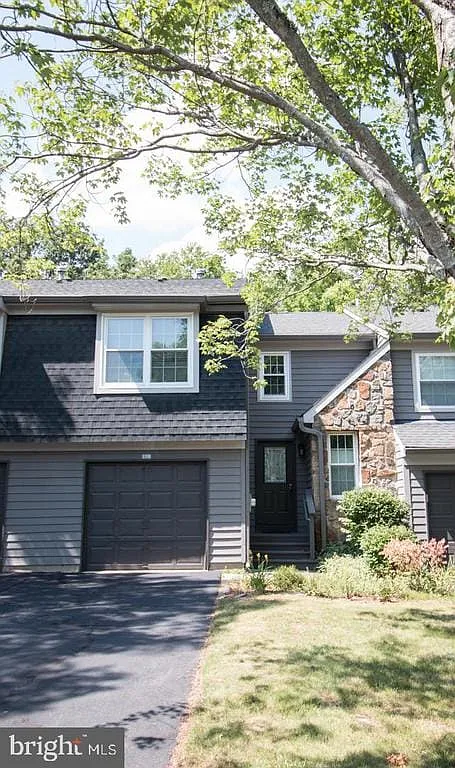 3 bed, 2.5 bath, 1691 sqft, $3,100 — Photo 1