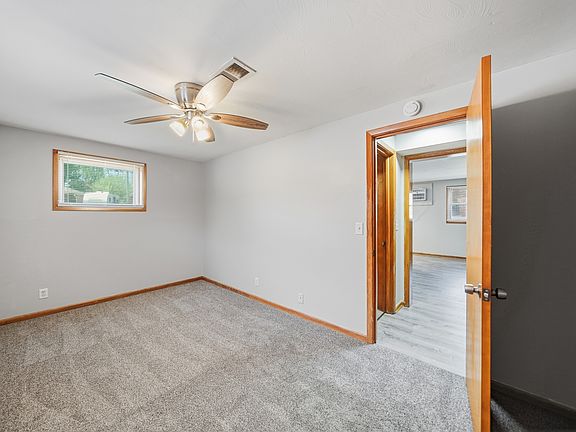 5th image of 5420 Ervin St #2