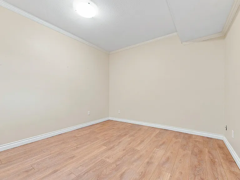 2426 Westhill Ct #LOWER — Photo 25