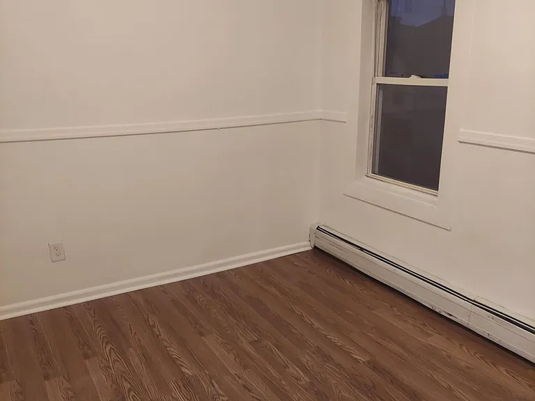 120 Tichenor St #2 — Photo 5