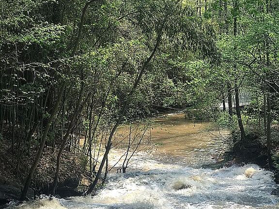 Water Fall at the lake 