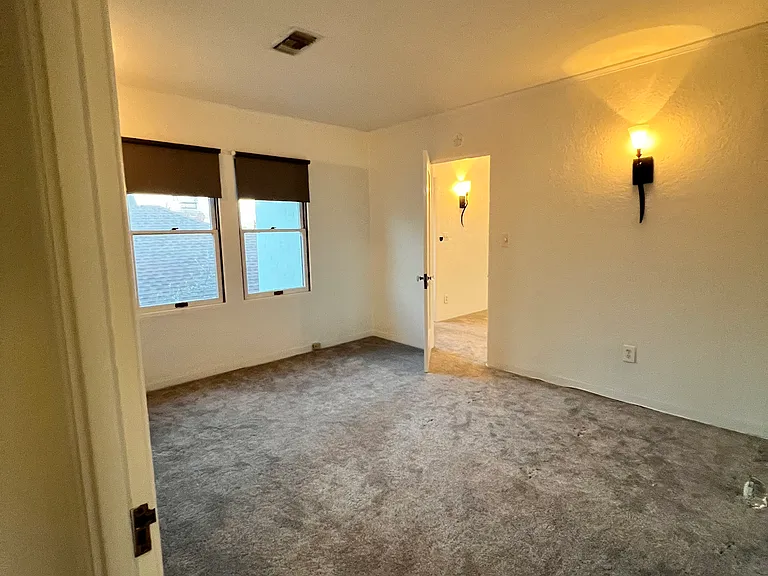 first bedroom 2 entrance
