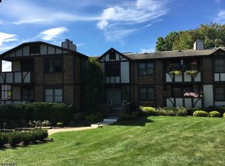 20 E Heritage Dr, Chatham, NJ 07928