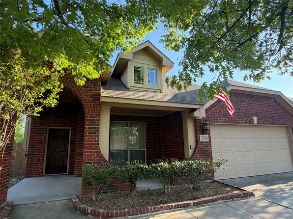 744 Hutchins Dr, Crowley, TX 76036