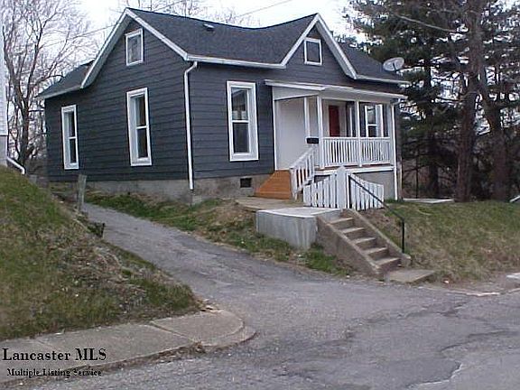 3rd image of 301 Elizabeth St