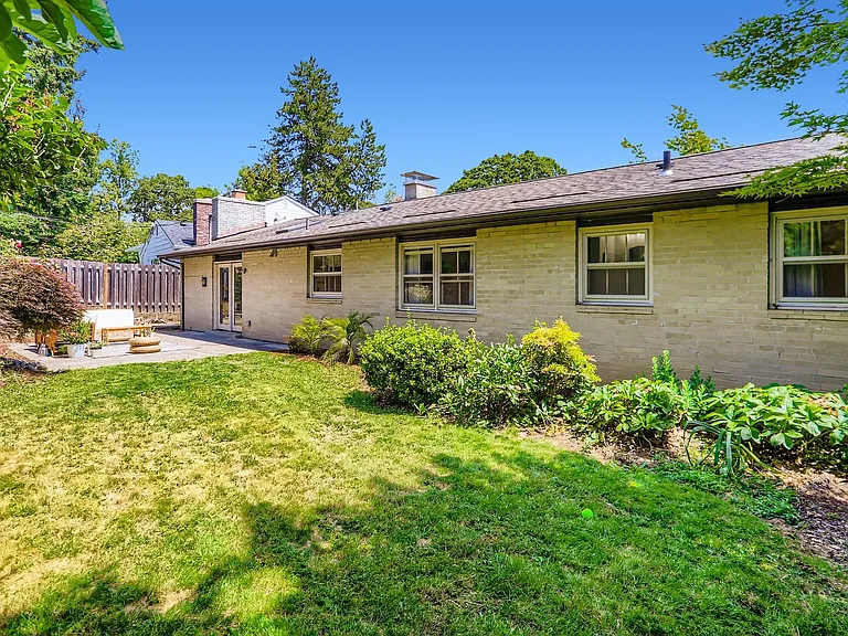 3045 SW 116th Ave — Photo 28