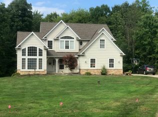 7044 Brook Ln, Chesterland, OH 44026