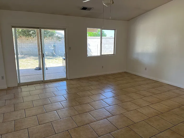 12015 Darlington Ave — Photo 6