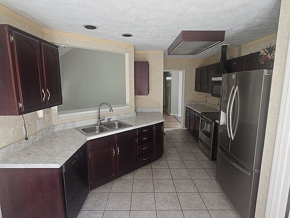 5th image of 529 Forest Pointe Pl