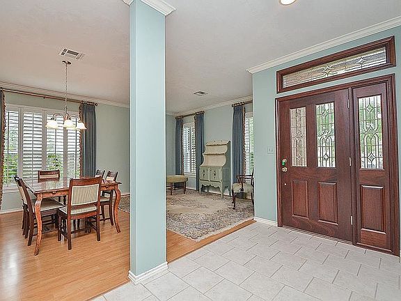 4th image of 1703 Emerald Green Dr