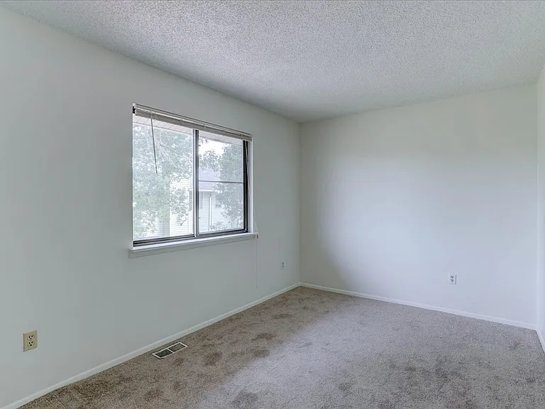 2033 Gyros Cir #166 — Photo 18