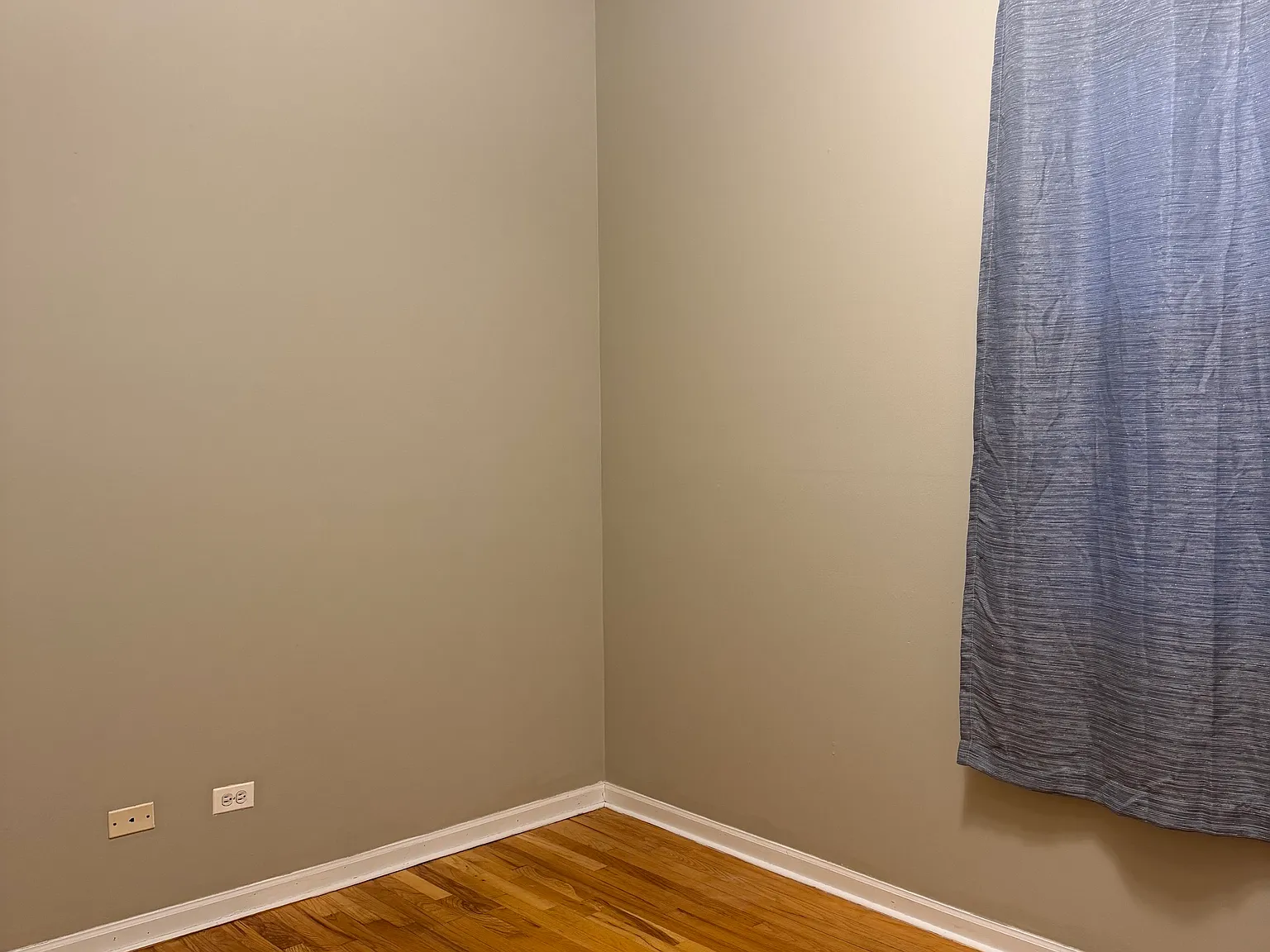 3 bed, 1300 sqft, $2,400 — Photo 4