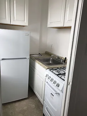 Rented by Impact Real Estate Management | media 8