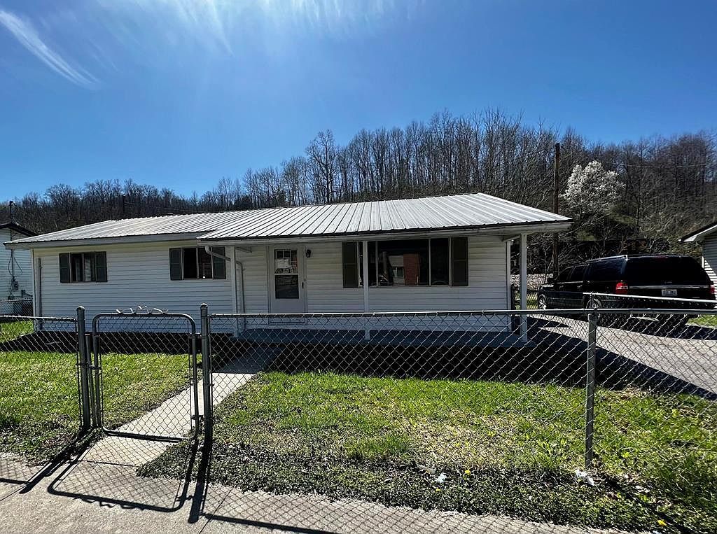 36 S Roberts Dr, Prestonsburg, KY 41653 Zillow