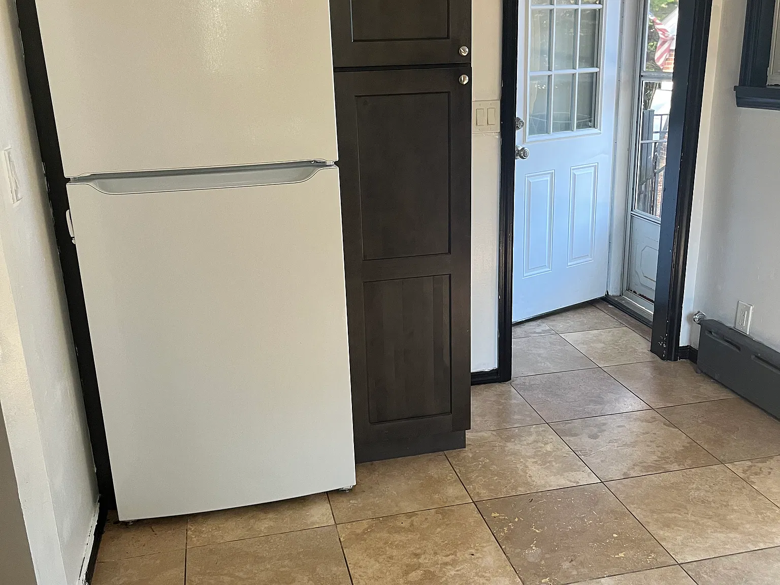 3 bed, $4,300 — Photo 3