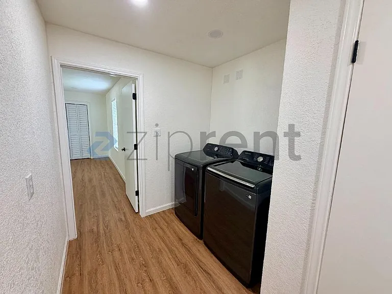 2404 State Highway 289 — Photo 12