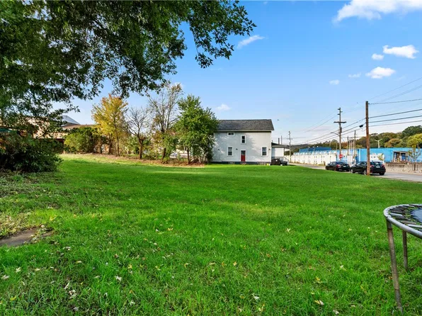 1112 McIntire Way, Brackenridge, PA 15014