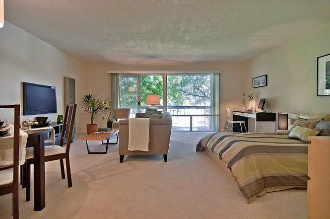 1st image of 707 Fathom Dr APT 101