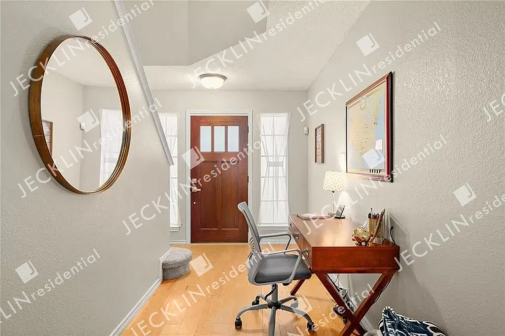 13805 Lothian Dr — Photo 4