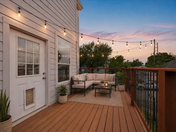 1902 Fletcher St, Houston, TX 77009