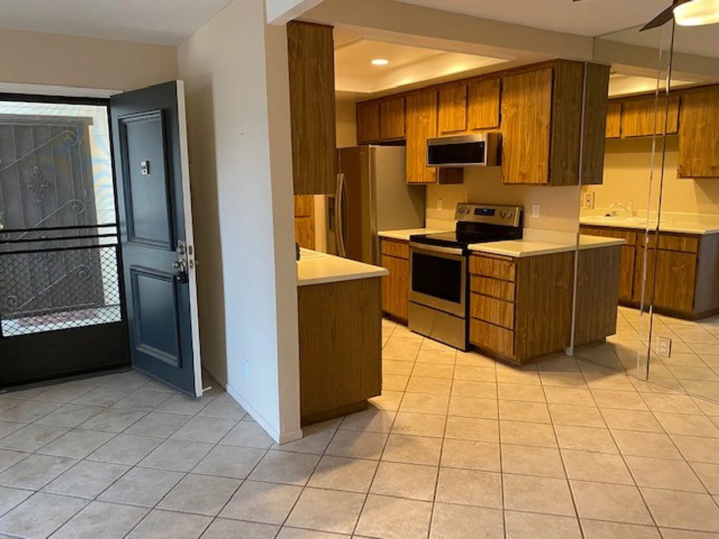 Pheasant Creek: Lower 1 Bedroom 1 Bath Condo, — Photo 3